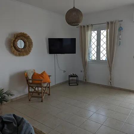 Claudia Villa Apolpaina