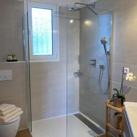 ヴィラ Claudia Apolpaina